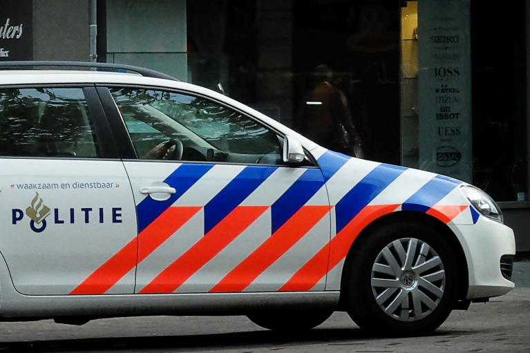 telegraaf's tweet photo. Zoekactie naar jongetje (9) in Huizen http://t.co/wUqM0hLIMY http://t.co/EiRAKFJiim