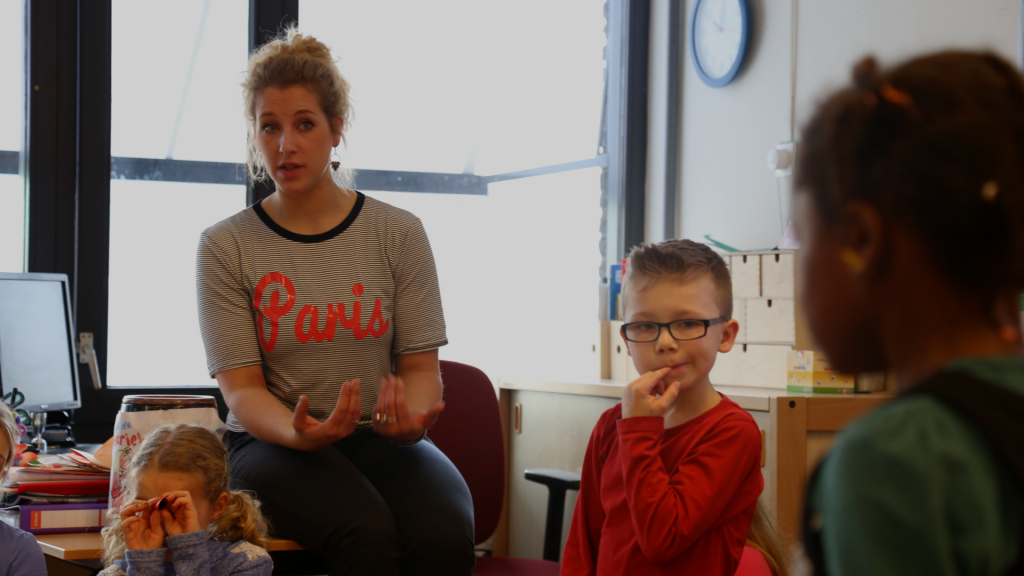 The Netherlands makes a good case for starting #sexed early to.pbs.org/1KpaZbK via <a href="/NewsHour/">PBS News</a>