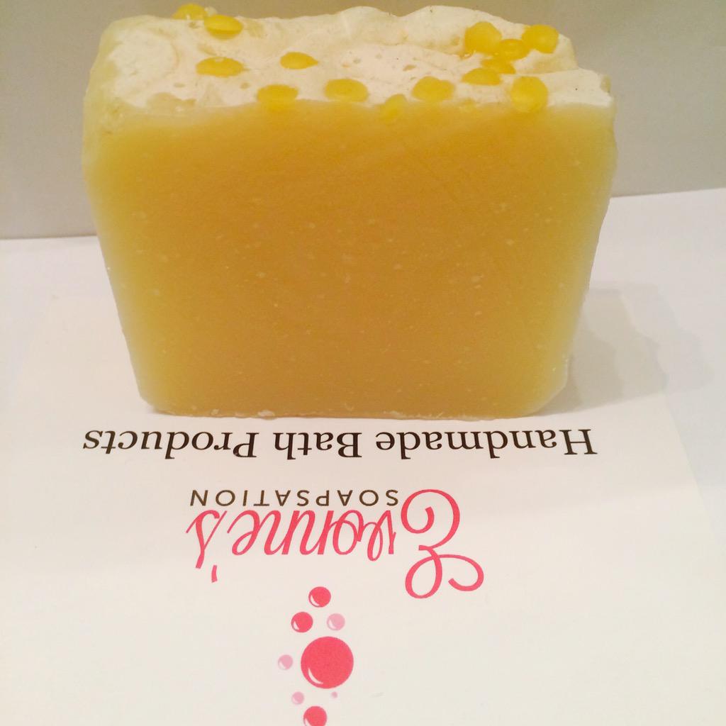 Soapsation's tweet image. Citrus Orange  #natural #smellgood #clleansing #soapboss #evonnessoapsation #bathandbody #smallbusinessowner