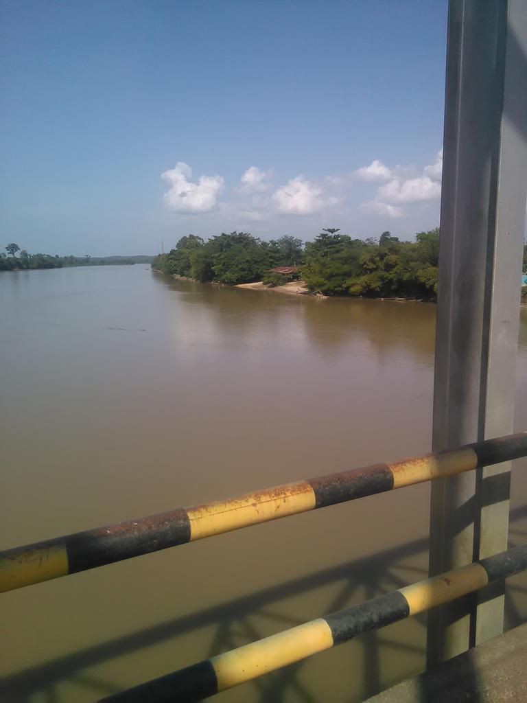 nsdecorazon's tweet photo. Hermoso río Catatumbo, en La Gabarra viven #NorteSantandereanosDeCorazon http://t.co/ngSGWfxRrL