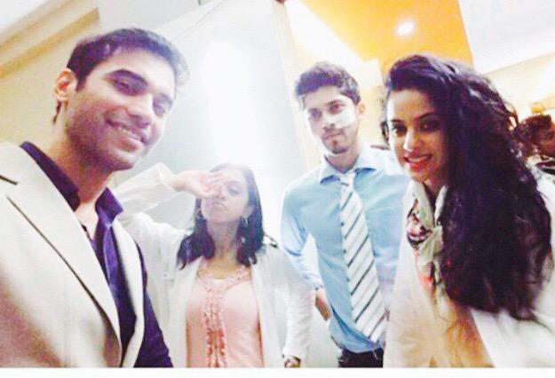 AliShaanFC's tweet photo. TY so much Sara for posting. Missing all cast of ZW badly! Come back @krikifiedFC "@sarakhan811: My crazzzzy team!! http://t.co/QXrvk7s6DO"