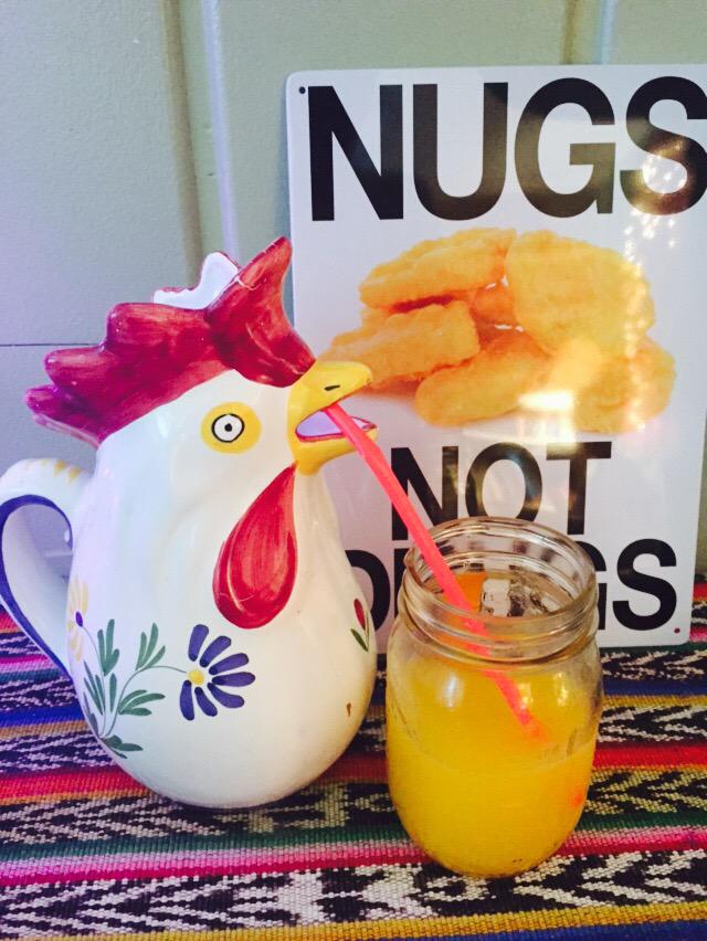 HectortheHen's tweet photo. Sharing a mimosa with my friends for @zold_digger bday http://t.co/bwWKSghtrX