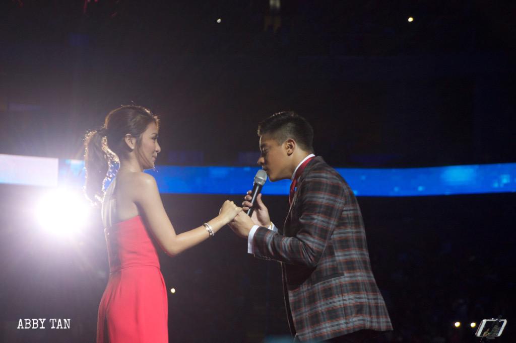 _abbytan's tweet photo. Blue hearts 💙 http://t.co/SJLSoLaOUv