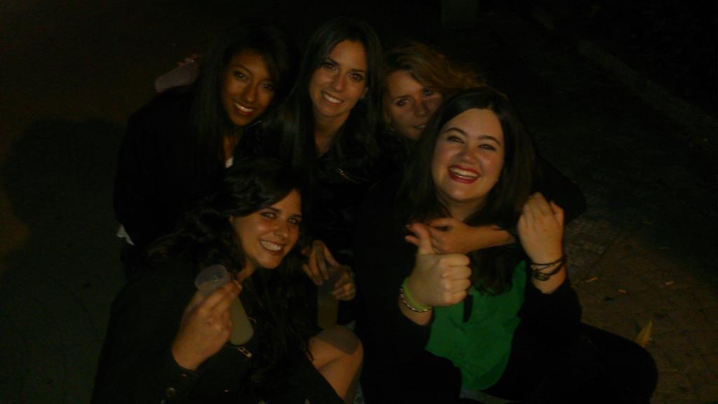 MacaHernan's tweet photo. Mas días así con las niñas! 😍😍 http://t.co/pK4Ab4JW7X