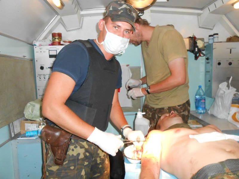 TSgdalinka's tweet image. Сотни спасённых жизней… Славянск, Дебальцево, Авдеевка. Хирург Александр Зеленюк. Сегодня 30. С юбилеем!