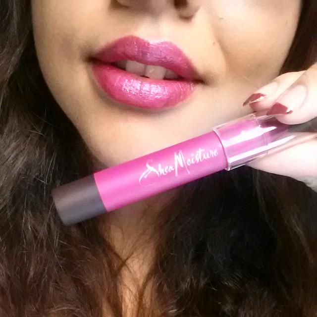 Bold &amp; bright for #summer: tgt.biz/995g  RT <a href="/SheaMoisture/">sheamoisture</a>: Sarah Lip Crayon <a href="/Target/">Target</a>. (Photo @_barbirawr)