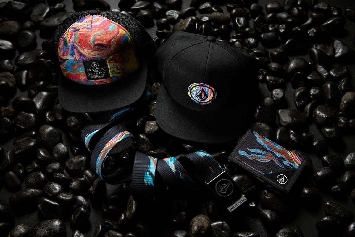 Volcom's tweet photo. Volcom Featured Artist Series | Mike Parillo Collection - Available now at http://t.co/XVcNYLomQr http://t.co/qvC7mPoRci