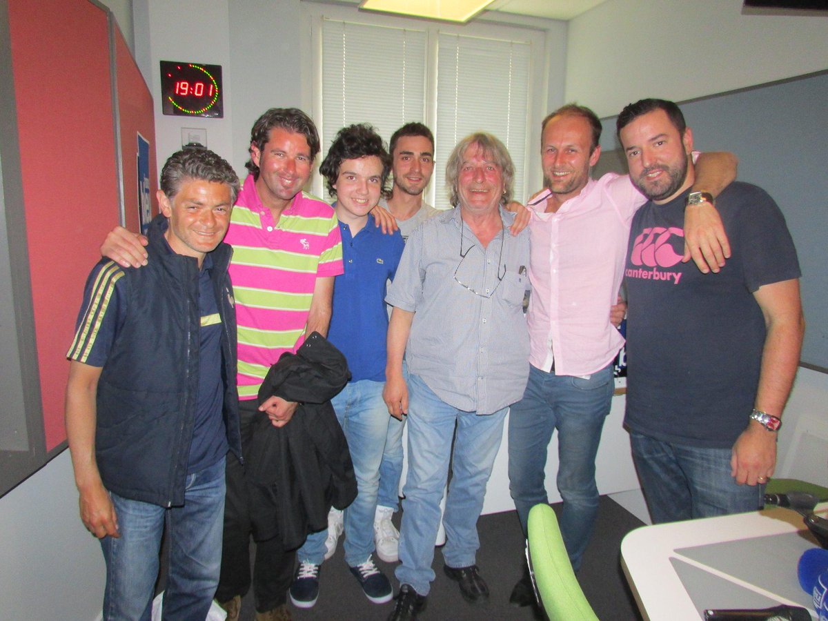 SamDebrief's tweet image. Avec toute la team du @CFMarseille :)
@renemalleville @TSelliez 
#TeamOM
#ClubFootMarseille