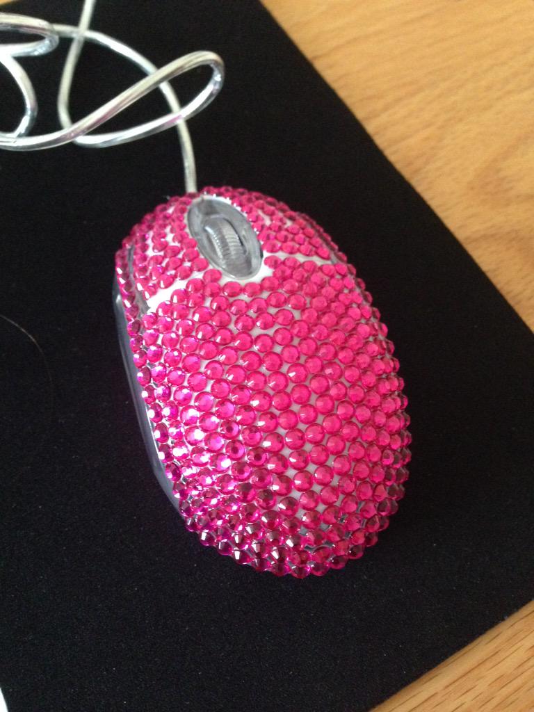 Sparklystar55's tweet photo. Am quite delighted with my new mouse for telemedicine laptop. It lights up too #discomouse #littlethings http://t.co/Wvmrrjk06A