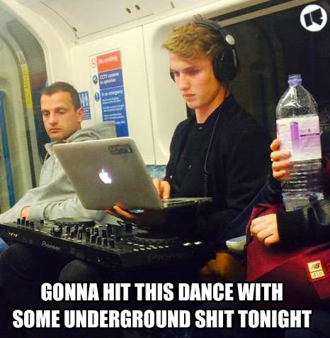 RinseFM's tweet image. When you leave your prep for the gig until the very last minute #RinseFM #TrainSquad #TubeCrew