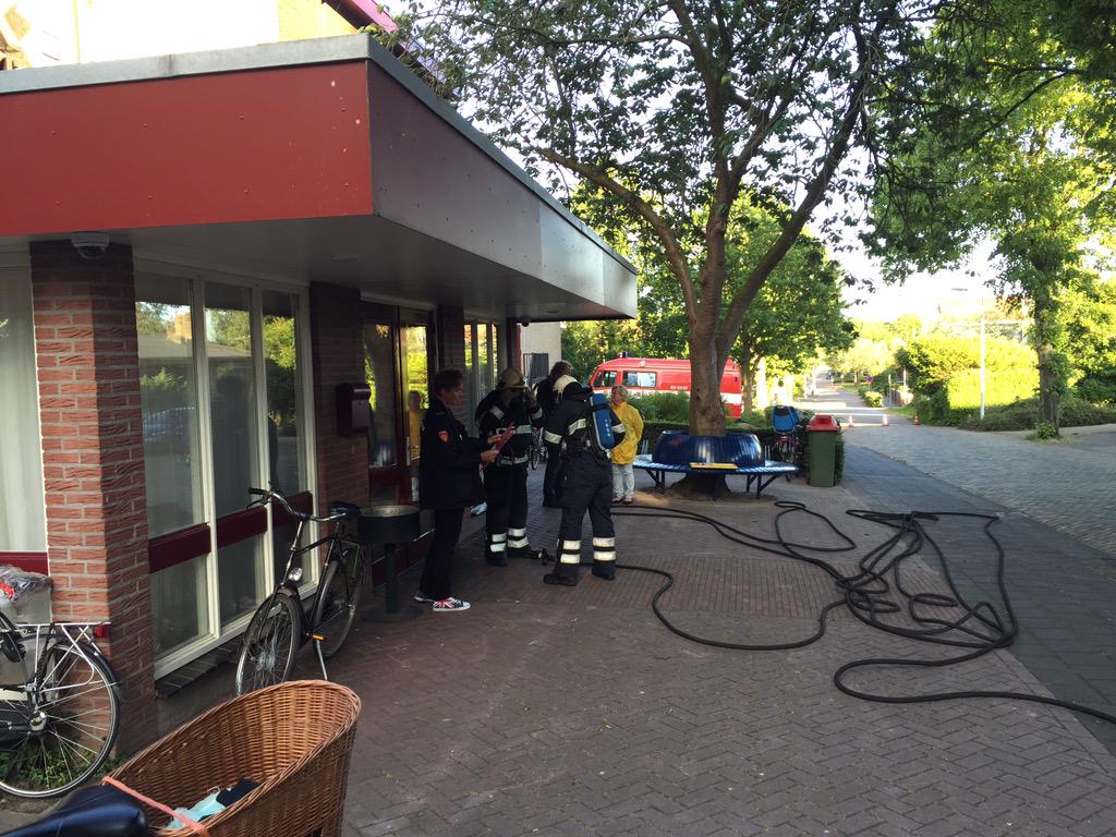 "Brand" in de klink te #koudum. Gelukkig brandweer snel ter plaatse