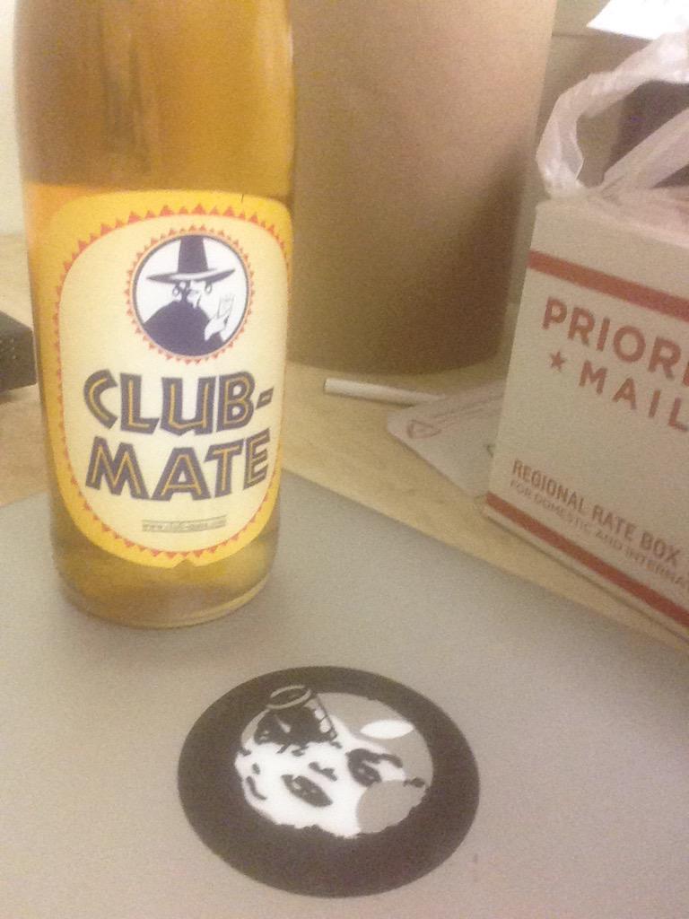 ViaDriver's tweet image. The official beverage if team via #blessed @ClubMateBelgium @clubmateus