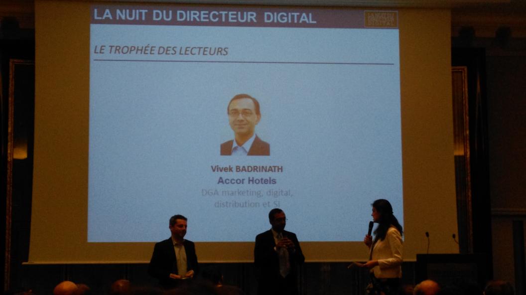 HeleneCkt's tweet photo. Le DGA marketing d'@Accorhotels reçoit le Trophée des lecteurs du #JDN . #nuitCDO http://t.co/qPOXBJJtTy