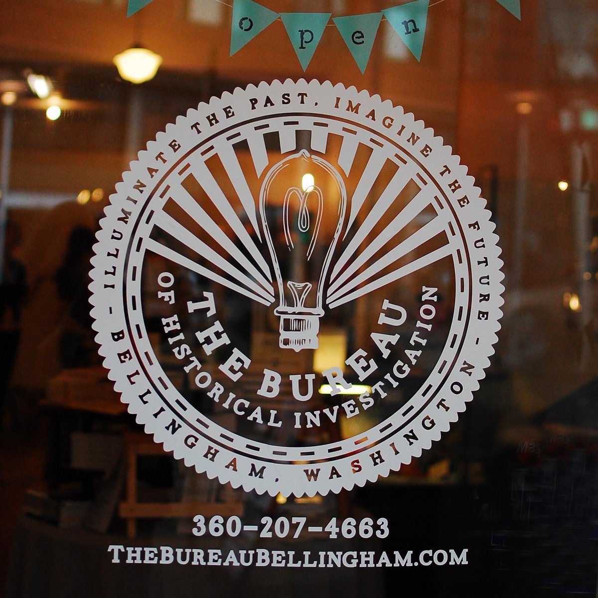 WhatcomTalk's tweet photo. .@TheBureauBham kicks off another Sin &amp; Gin tour season this weekend, downtown &amp; in Fairhaven.http://t.co/QyOfkgouYV http://t.co/VBa4JsM1ni