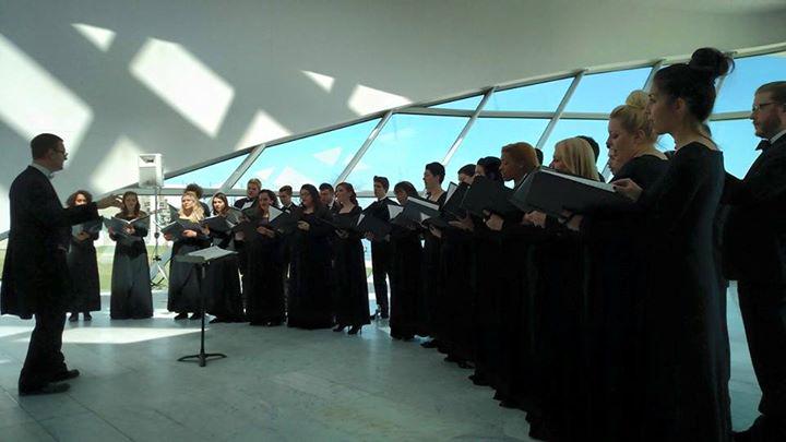 UWM's tweet photo. .@UWMPSOA Concert Chorale students will perform with The @RollingStones at #Summerfest! http://t.co/SdzShxKSVU http://t.co/nXU1JHNaWV