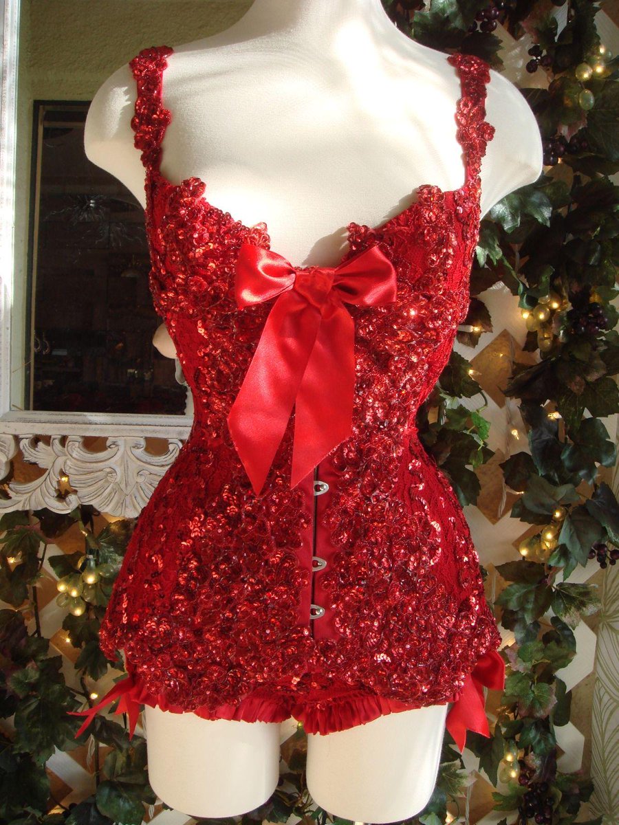 Did you see my eBay 'dreams' post? This is still available, if you have £10K to spare that is! estylingerie.com/blog/2015/06/0…