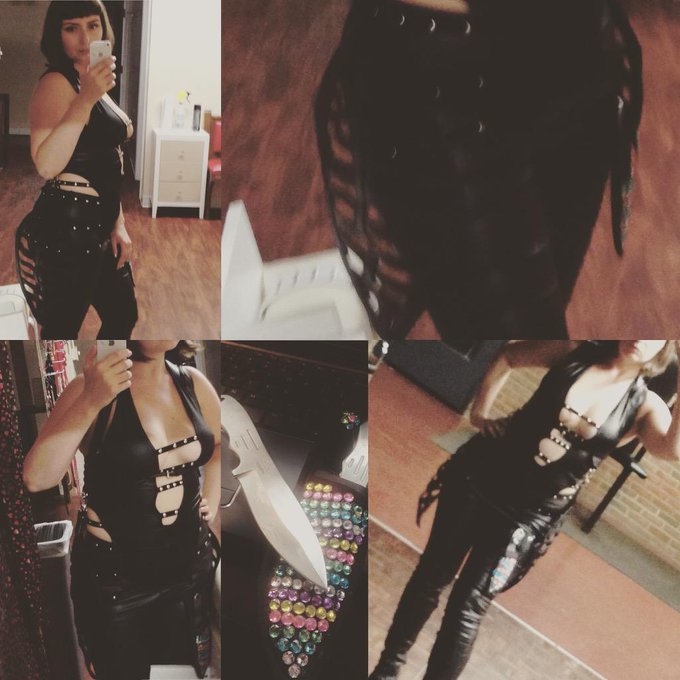 Excited to wear my new #ritual leather harness today at #reddoordungeon http://t.co/W0MSVEJXhk<a href="/tag/ritual"class="tags">#ritual</a><a href="/tag/reddoordungeon"class="tags"><span>#reddoordungeon</span></a>