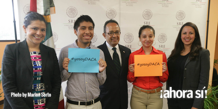 ahora_si's tweet photo. Consulado de México en #Austin ofrecerá incentivo por inscribirse a #DACA. http://t.co/1XfHaEIznB http://t.co/pAR6SsZlqi