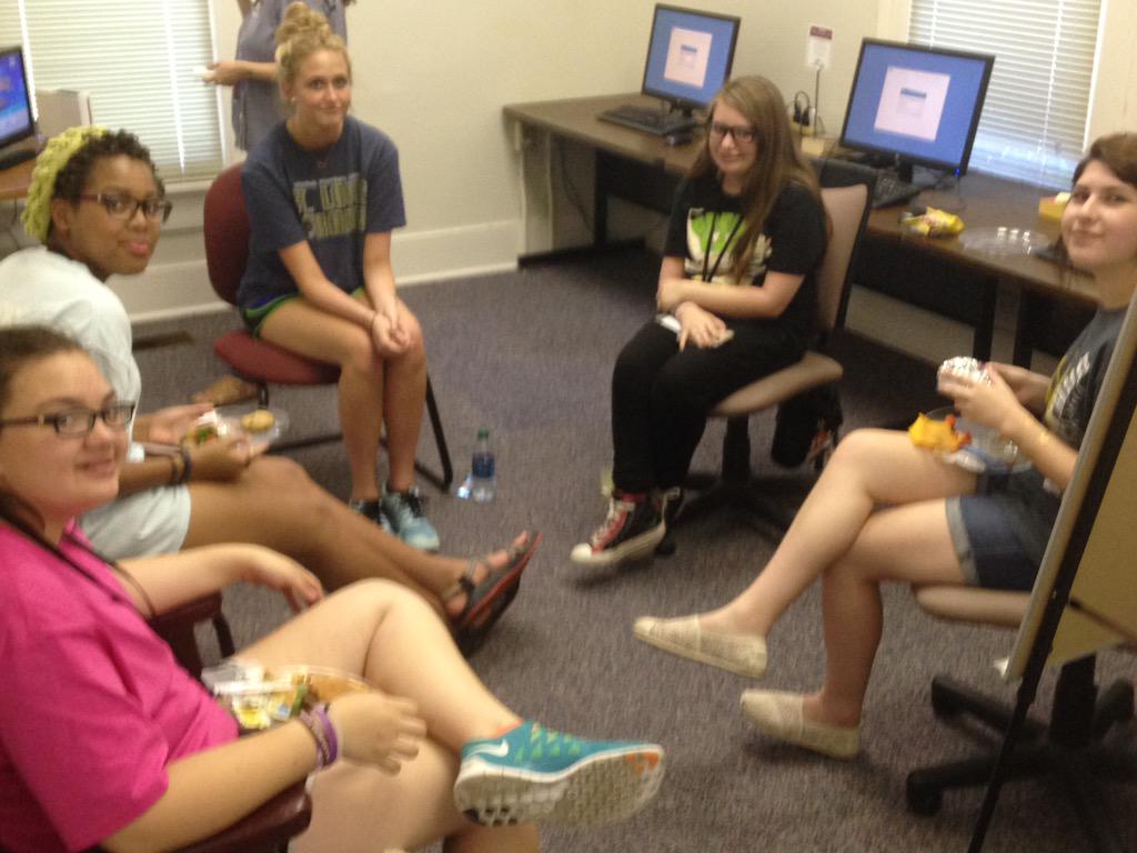 msstate_writing's tweet image. @MSUBulldogBytes invade the WC tonight #codingiswriting #digitaldivas #gamergirls