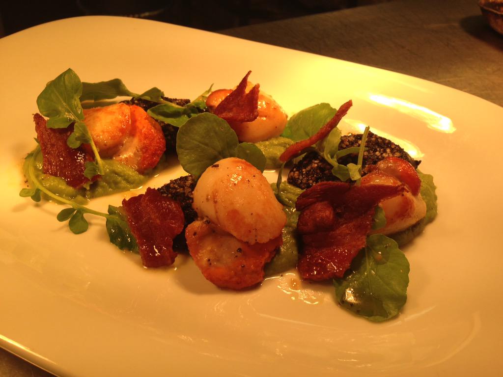 Native scallops <a href="/Kingfisher_BXM/">Kingfisher Brixham</a> @The_Chequers_  #yummy