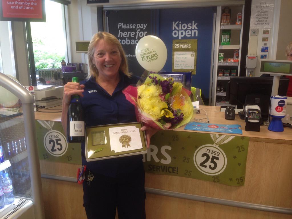 Congrats Trisha on ur 25 years service <a href="/simonhill_cem/">Simon Hill</a> <a href="/19Paul77/">Paul Phillips</a> <a href="/nights2087/">Nights Bedford</a> <a href="/Tesco_Bedford/">Tesco Bedford</a> @jasondavidkey <a href="/24Wodnik/">Lucasssss</a>