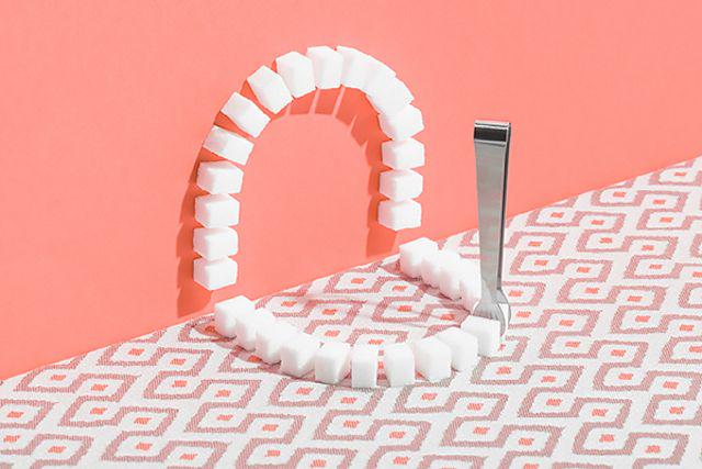 thegoodforks's tweet photo. Just one of our fave photographers, Marion Luttenberger rethinking the meaning of sugar tooth. #foodart http://t.co/pt35Xpkavc
