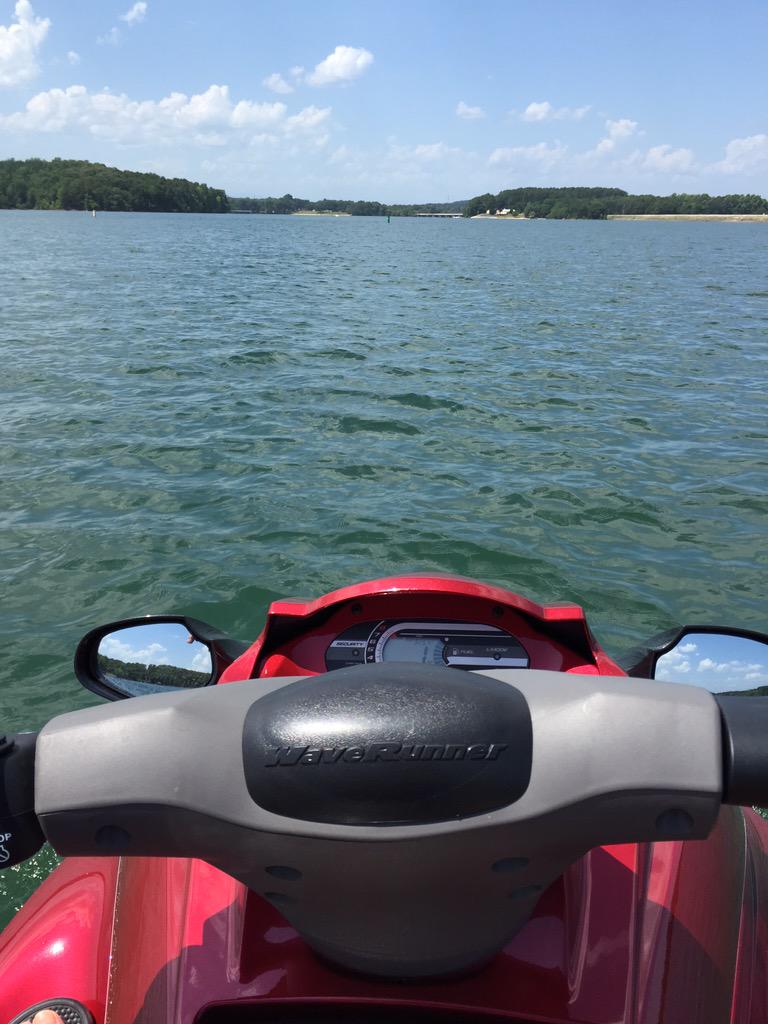 CoachCarlton's tweet photo. Nothing but the open water in God's Country.. Time to spin it.. #Tempo #Clemson #LifeIsShortPlayHard http://t.co/2NM8fAKW48