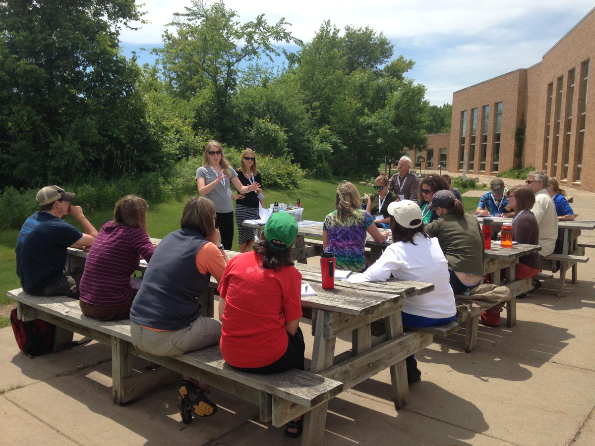 ClimateGenOrg's tweet image. #ClimateChangeEd can be interdisciplinary, interactive and outdoors #SIturns10 #outdoorclassroom