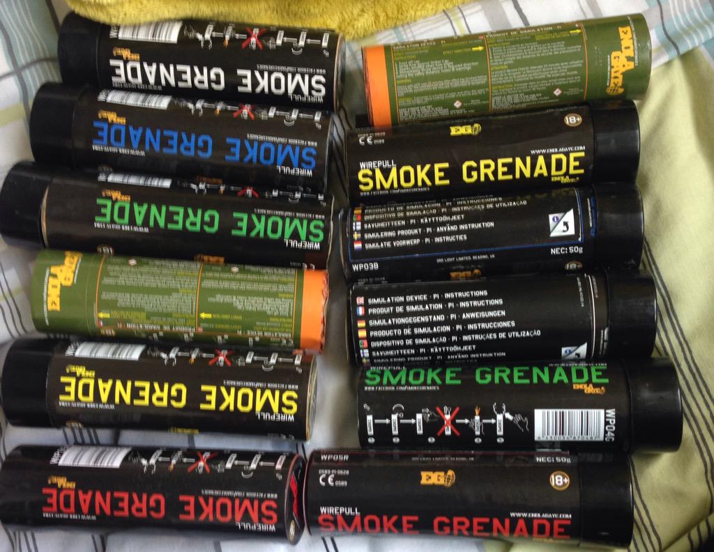 LorenbethPhotog's tweet photo. After how cool my last shoot looked, I might have to purchase a few more of these! 😀👍🏼-
#smokebomb http://t.co/03Tx42fLgK