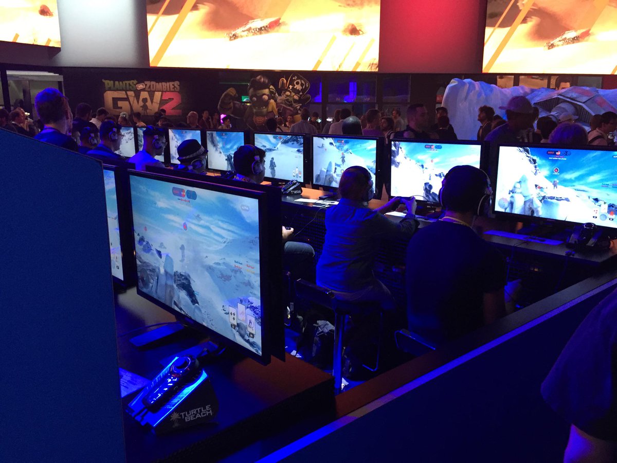 bravoINTEL's tweet image. #StarWarsBattlefront Battle of Hoth looks amazing #E32015