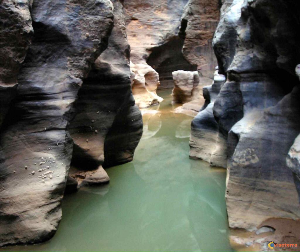 Une belle découverte de l'Algérie , merci pour ce joli reportage #Algerievueduciel l'Algérie est magnifique