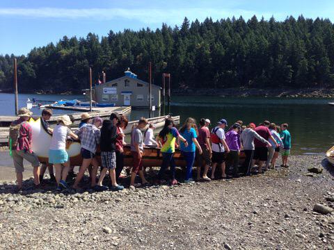 True purposeful collaboration #PBL #outdoorlearning #BigCanoe <a href="/ShorelineSTORM/">ShorelineSTORM</a> <a href="/hilarybs/">Hilary Braid-Skolski</a> <a href="/Mr_Graham61/">Richard Graham</a> #sd61learn