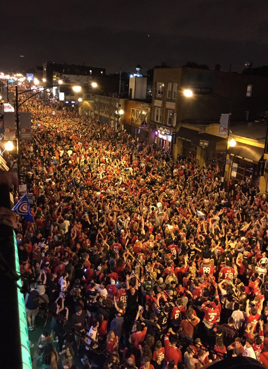 Congrats <a href="/NHLBlackhawks/">Chicago Blackhawks</a>​ on their #StanleyCupWin! Open @ 11am Thurs to keep the party going. $15 Buckets $7 Burgers