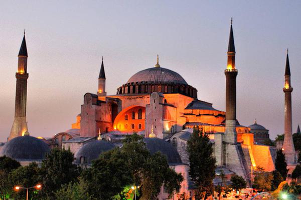 DailyNews_TR's tweet photo. TARİHE GEÇTİNİZ!

65 YIL ÖNCE Ezan-ı Muhammedî yasağı kalktı
BUGÜN Allah'ı anlatan Ramazan programı camide yasaklandı http://t.co/cvHIoaUY6d