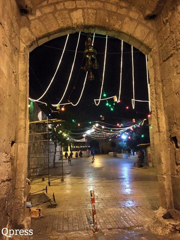mohammed_jbour's tweet photo. شوارع #القدس تتزين لاستقبال #رمضان ؛ البلدة القديمة، #فلسطين .. http://t.co/8VcWpTLDQb