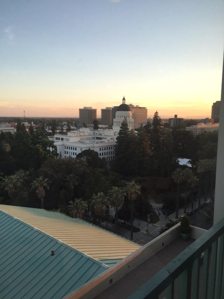 jdtudor's tweet photo. Nice view as #EDGEinsight is wrapping up. Nicely done @metroedge. I love this town. http://t.co/ZST4NgubQ3
