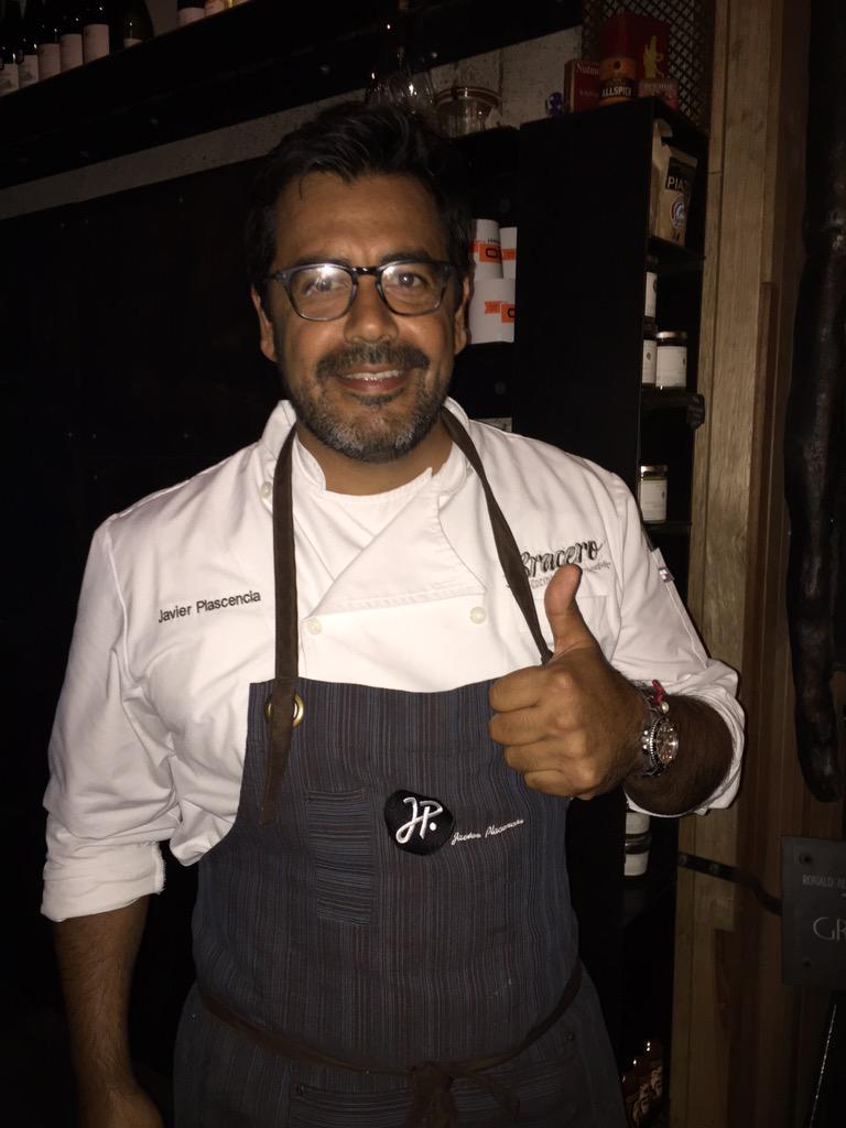 PatioGoldfinch's tweet photo. #surprise! Chef Javier Plascencia joined us last minute for #coursefive #tequiladinner #sandiego http://t.co/b0TD9dCMe6