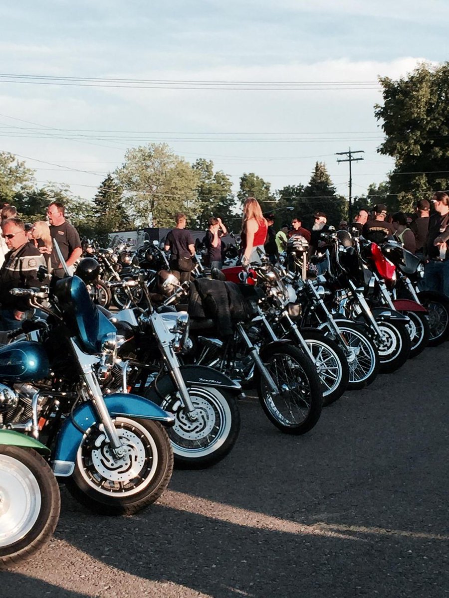 dfmazzariello's tweet photo. Hamburg NY ?!! Really #ArmorInn #BulesBrewsBikes http://t.co/3ex7RCH20T