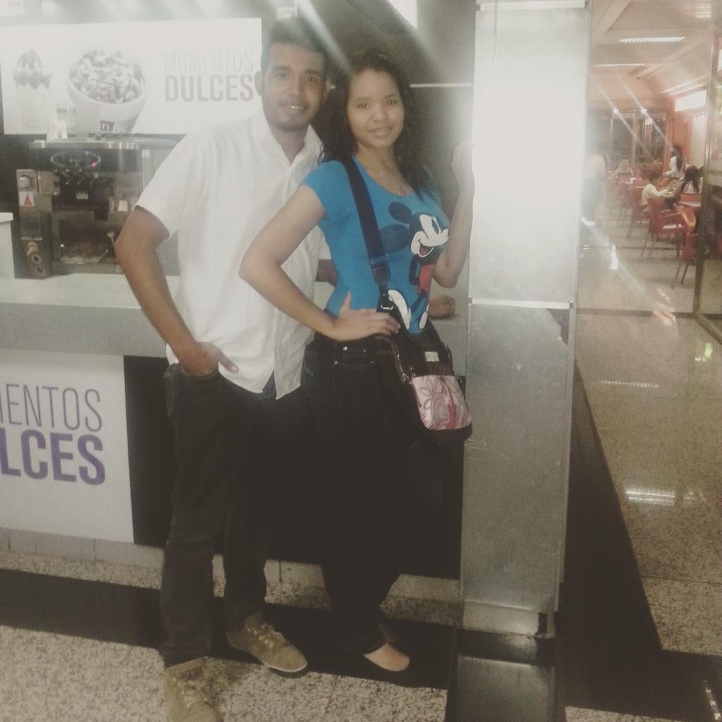 adrianHerreraJr's tweet photo. My friend @SoyLupitav en únicasa #World loveu lupita http://t.co/EODZxSTkPj