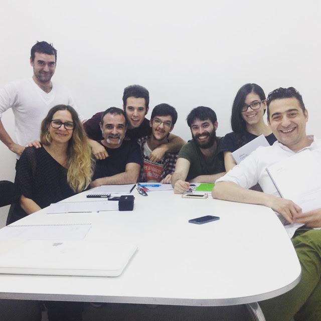 mixdevil66's tweet photo. De la portera más teatrera de Madrid @lacasadelaporte y el 1er ensayo de #Añicos http://t.co/7J3u6t4w8D @Unbeletrista http://t.co/hy8vEksU3h
