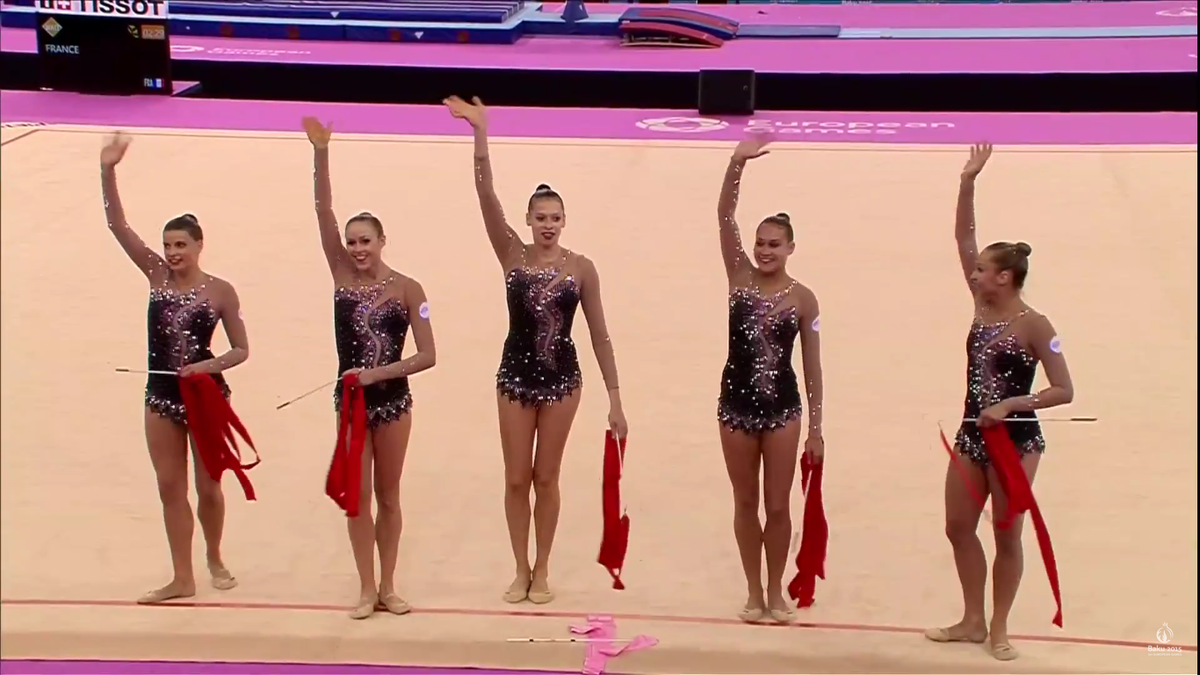 ffgymnastique's tweet photo. Fin du 1er passage (5 rubans) pour nos #GR! Elles se classent 10ème provisoire avec 16.300 #Baku2015 #ObjectifBakou http://t.co/cRa76mZy79