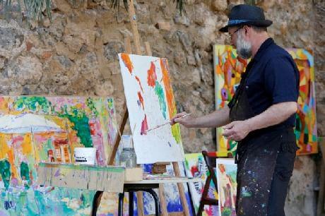 Una recente ricerca ha dimostrato un legame genetico tra la creatività e disturbi psichici ...ow.ly/Oqr1U