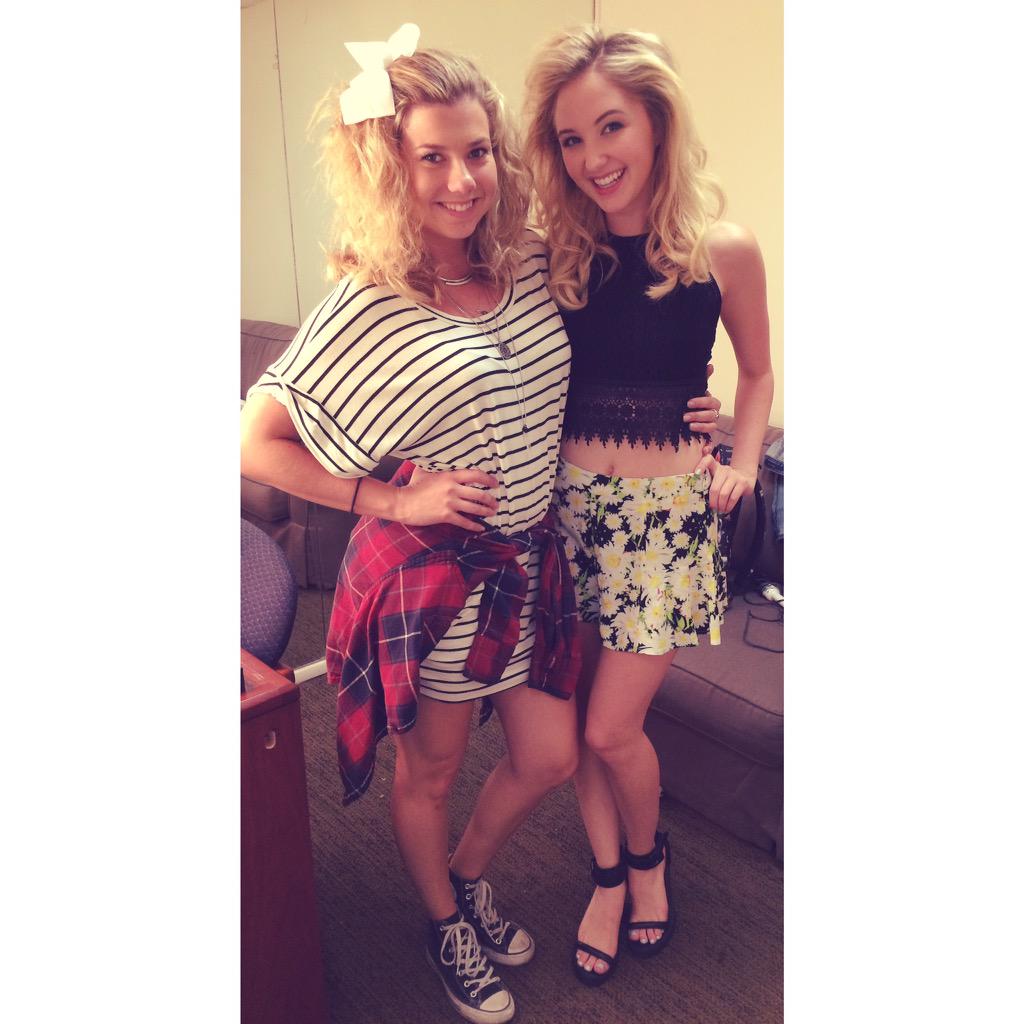 cortnishaffer's tweet photo. Big hair don't care @audreywhitby #sisters #browneyedgirls #cherryandberry4lyfe http://t.co/FCXuuPhpGo