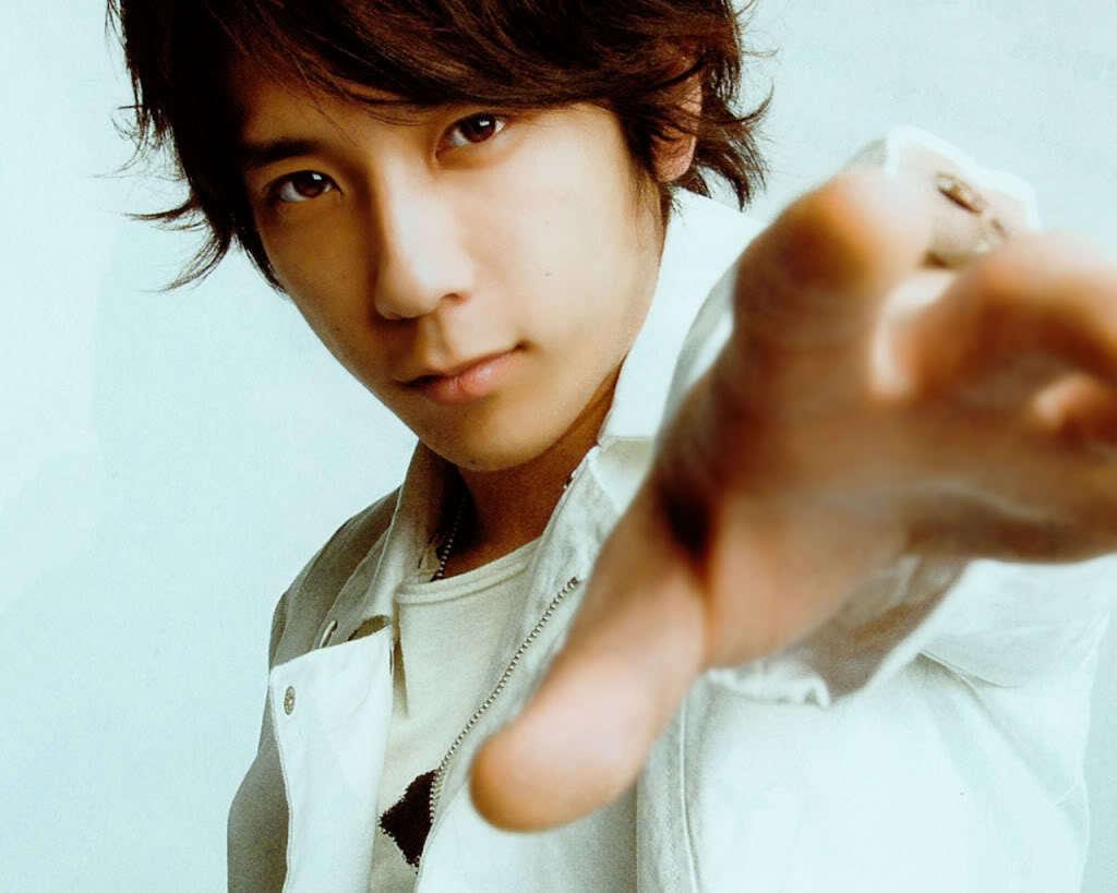 June 17, wish Happy Birthday to Japanese Idol, singer, member of Japanese boyband Arashi, Kazunari Ninomiya. 