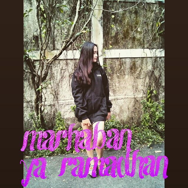 Heloo.. Afternoon guyss.. We are "IN sorte" congratulate fasting for the Muslims.. God bless you