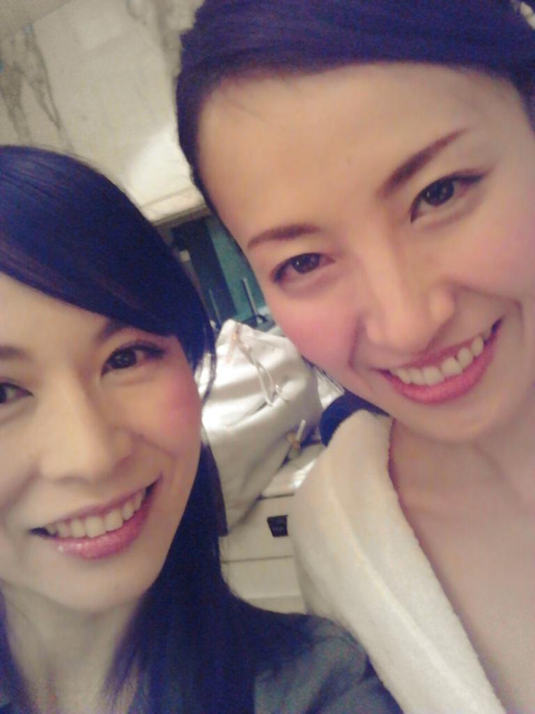 谷原希美  この作品、実は谷原希美さんも一緒でした！撮影時は別メーカーの拘束中でツイートできなったけど、情報解禁したから撮っておいた一枚をアップ♡  彼女は黒田清輝の描く美人画のように透明感のある美しさを湛えていて、しばし見とれてしまいました… http ...