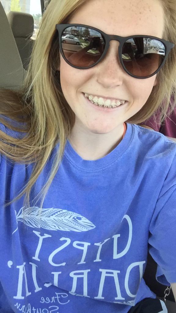 shanwarren18's tweet photo. AYYYYYY #NEWRAYBANS 😎 http://t.co/374Kwy2nJi