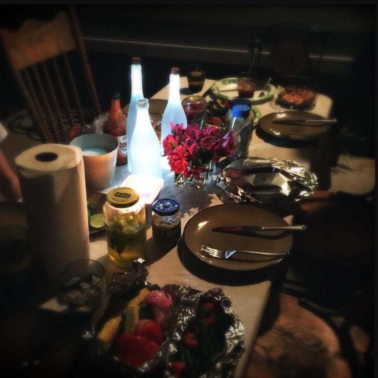 jillleeferris's tweet photo. Sometimes it's Tuesday and you just need a little friend time and a late night grill sesh to make it better. 🔥🍴 http://t.co/Ax3cTUfoLz