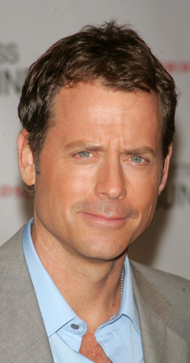 Happy Birthday to Greg Kinnear, who turns 52 today! 