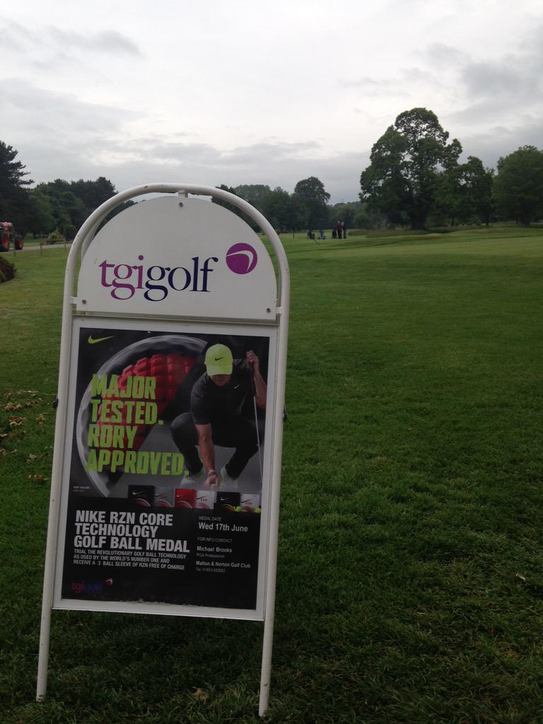 m_brooks_golf's tweet photo. Roll-Up Stableford @mandngc sponsored by @nikegolf come and try the brilliant RZN family #speedlock  #distance #spin http://t.co/9ApZ41UGct